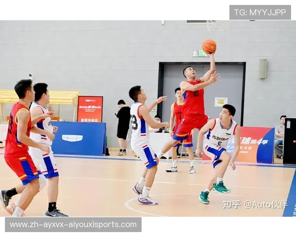 足球运动员看CBA：跨界球员对篮球赛事的兴趣